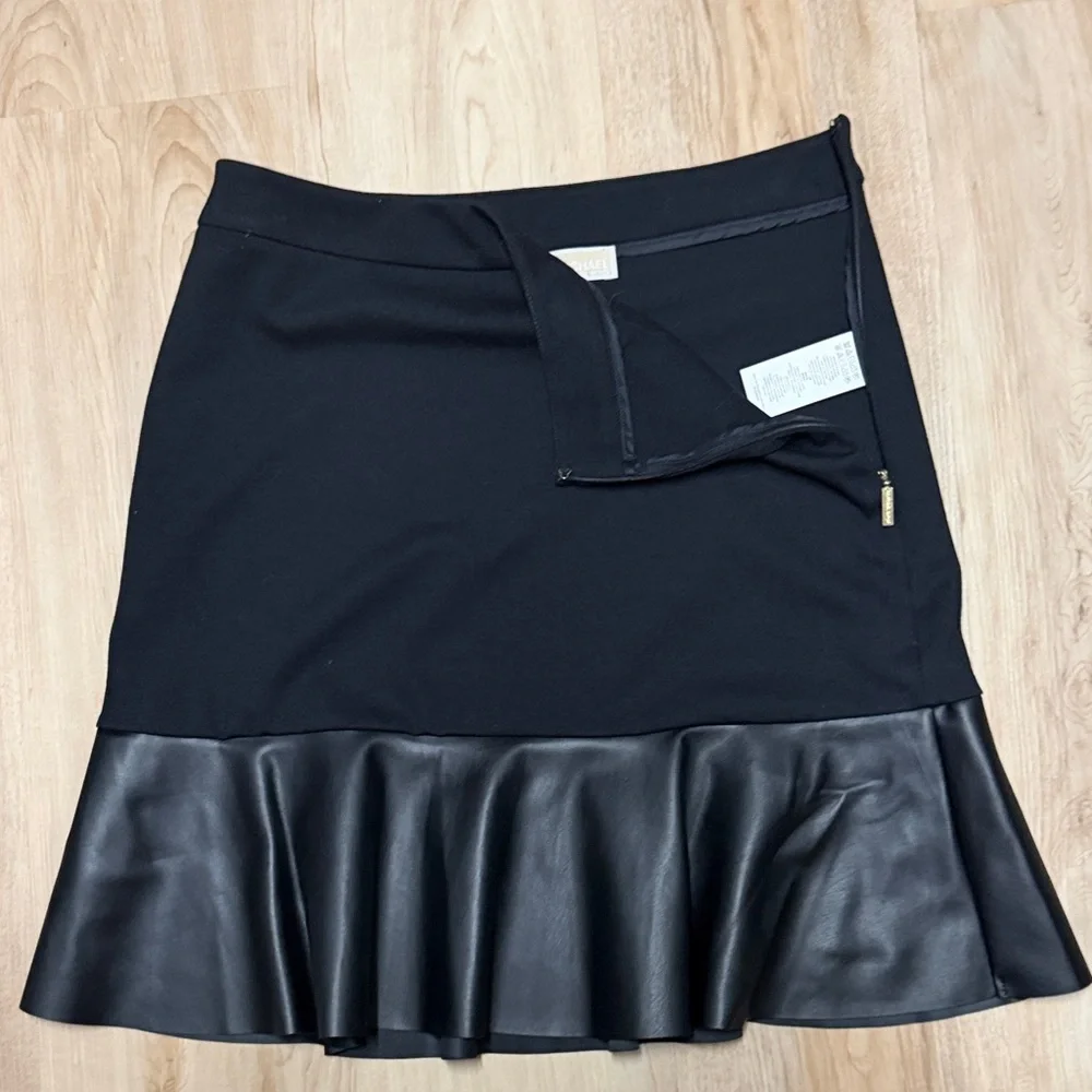 Michael Kors Black Mini Skirt with Leather-Style Hem - Picture 3 of 6